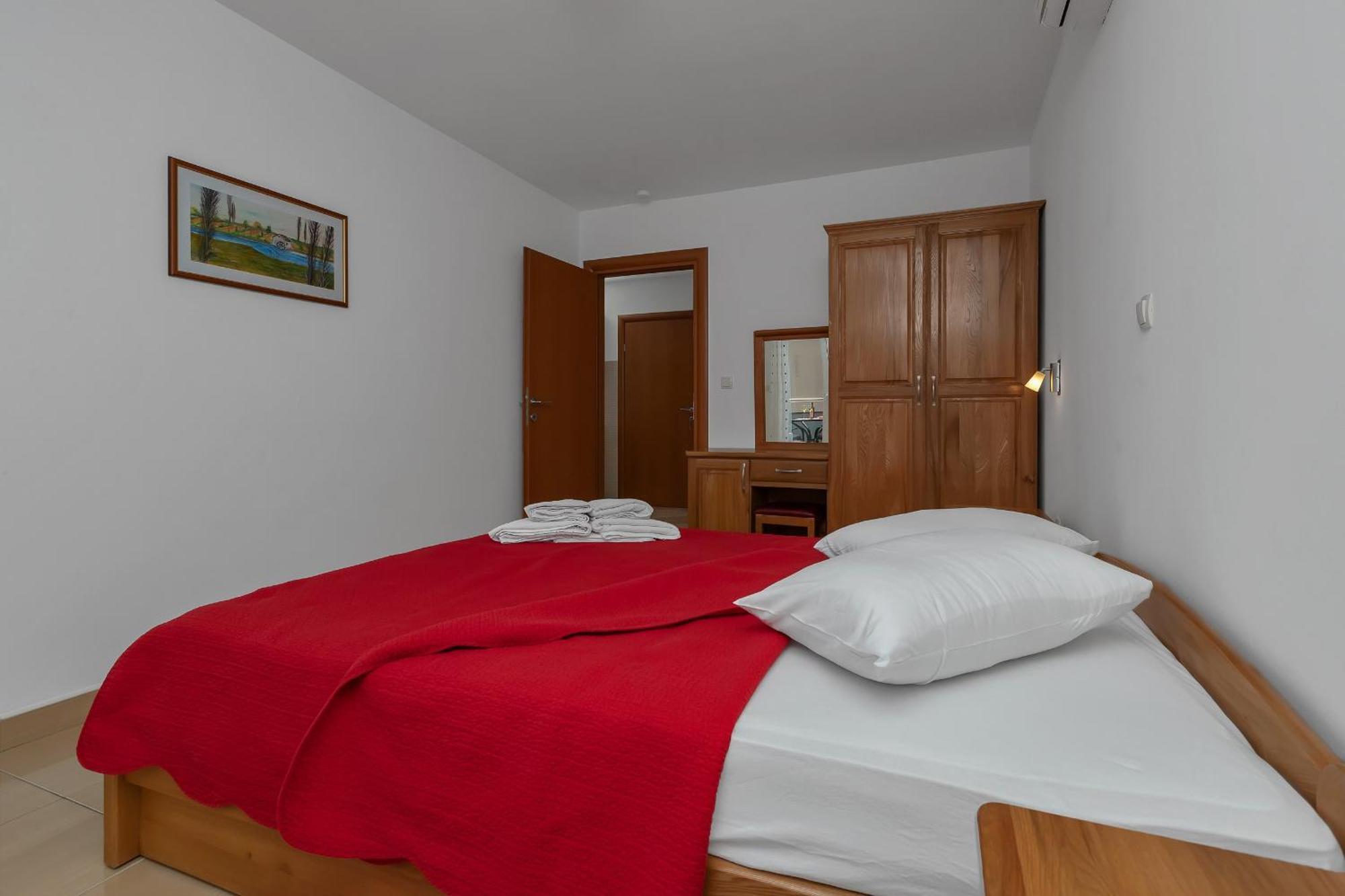 Juric Apartman Baska Voda